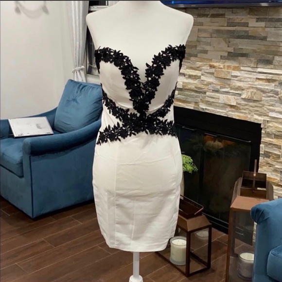 Dress - Picture 2 of 3